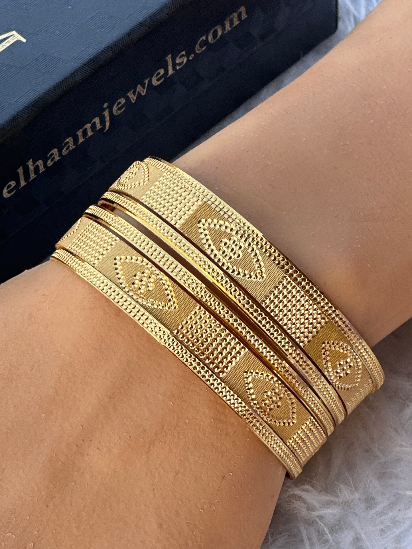 Zeenat Bangles ( set of 6)