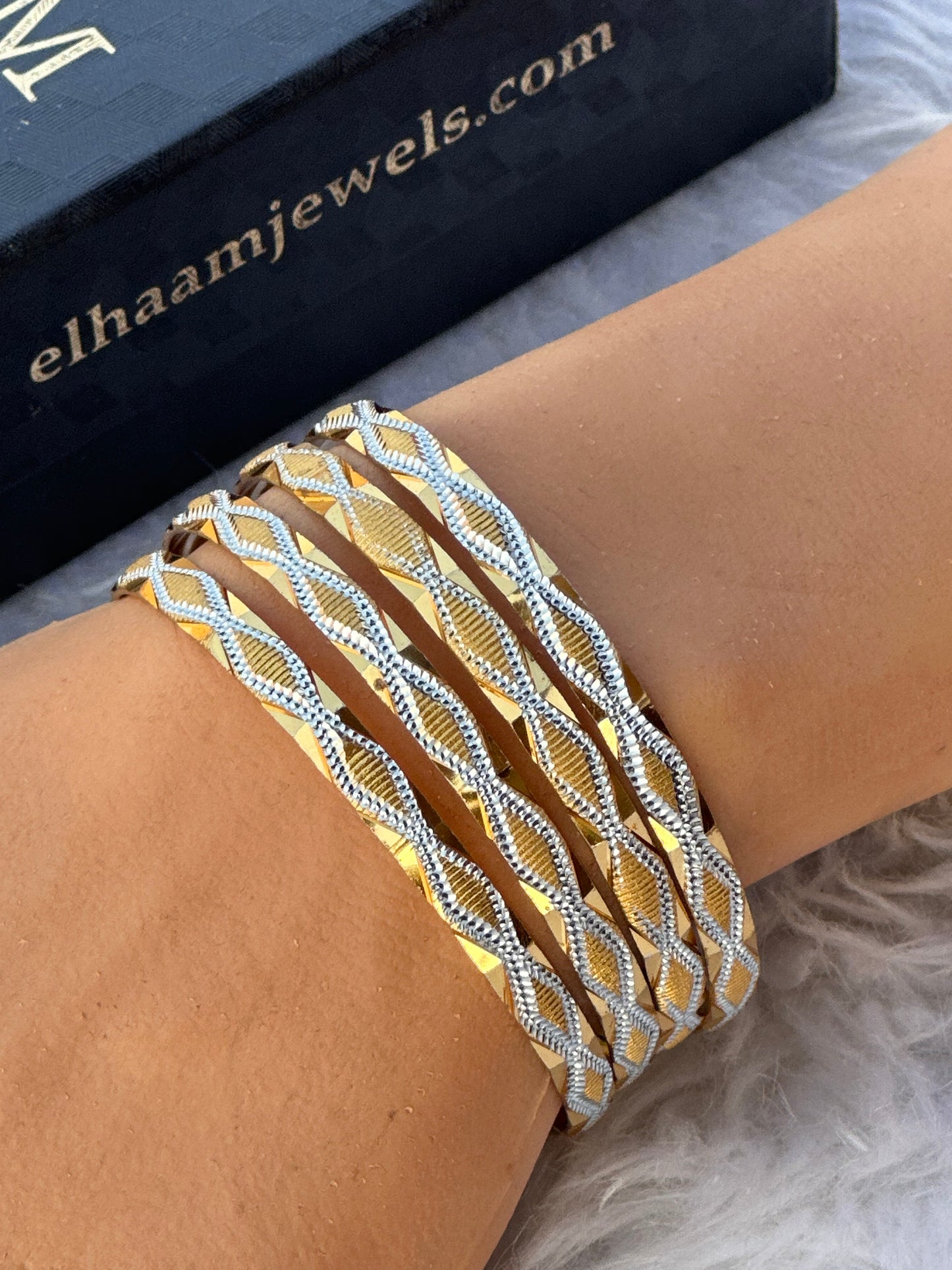 Aurelia Bangles ( set of 4 )