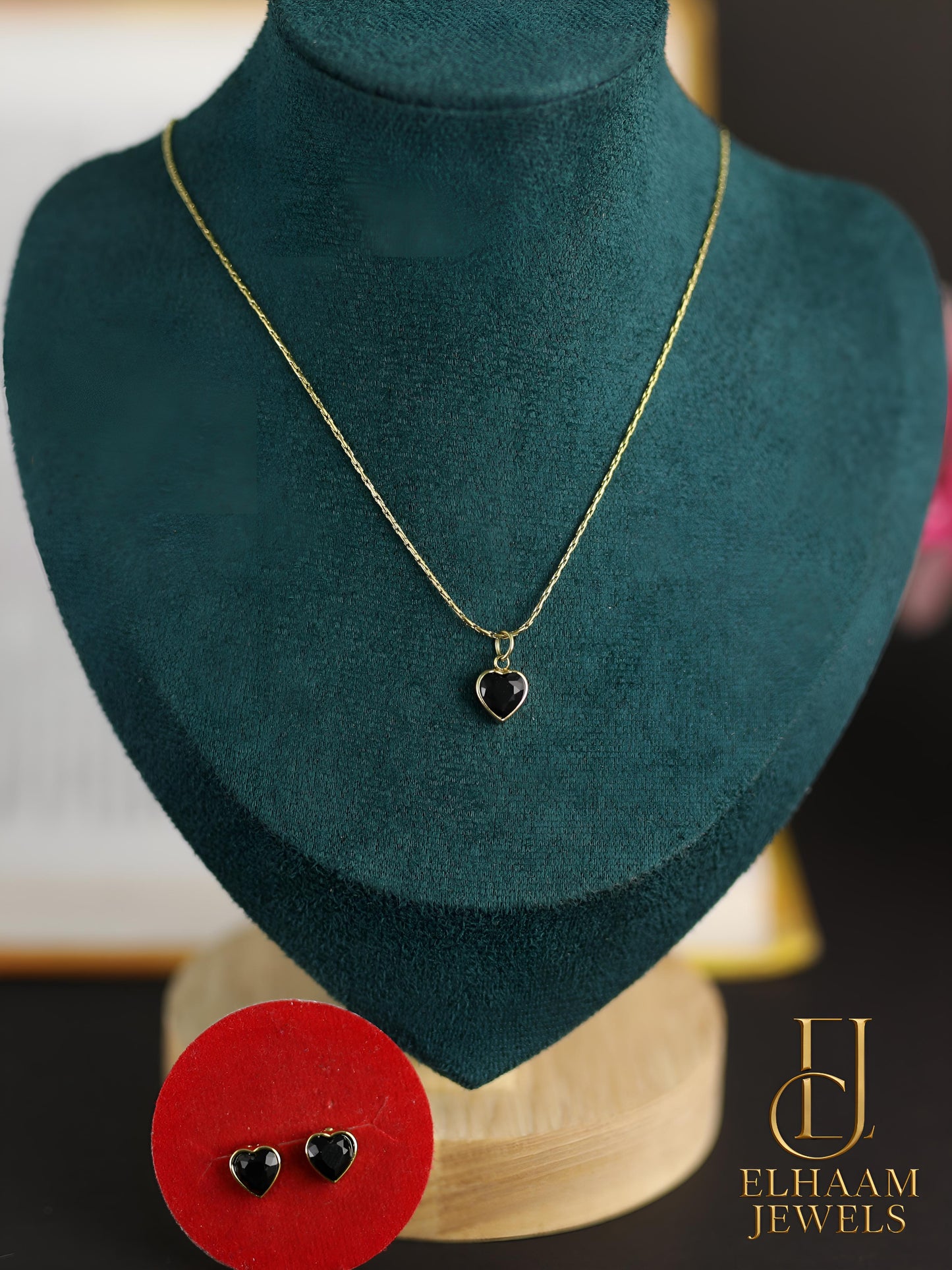 Black Heart Golden Pendant Necklace & Stud Earring Set