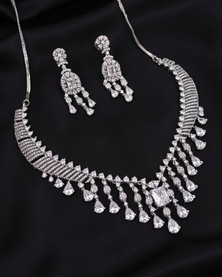 Aura Drop Necklace Set