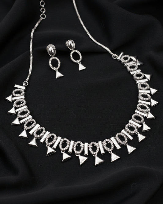 Vibe Gleam Necklace Set