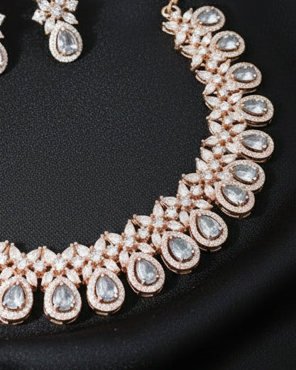 Crowned Elegance Necklace Set