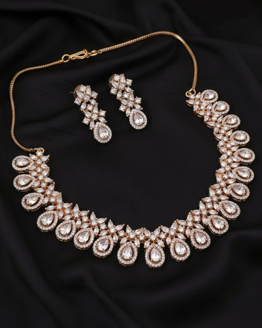 Crowned Elegance Necklace Set